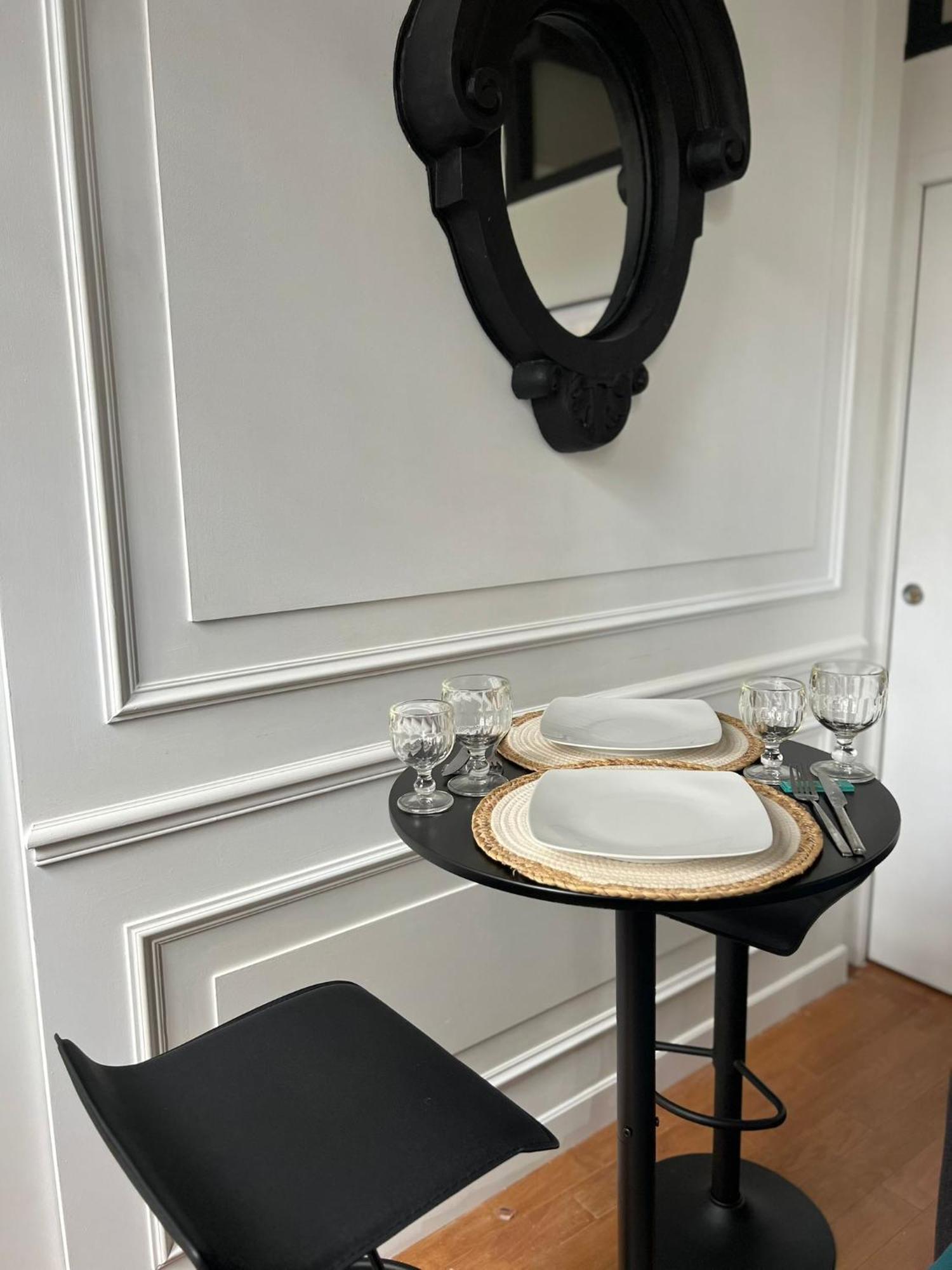 Un Studio Cosy Au Coeur De Paris 17 Batignolles , Monceau Buitenkant foto